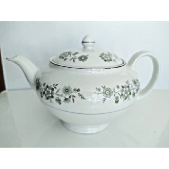 1960’s Vintage Johnson Bros Snowhite Meadowvale Green Floral Teapot 6 Cup - Picture 4 of 13